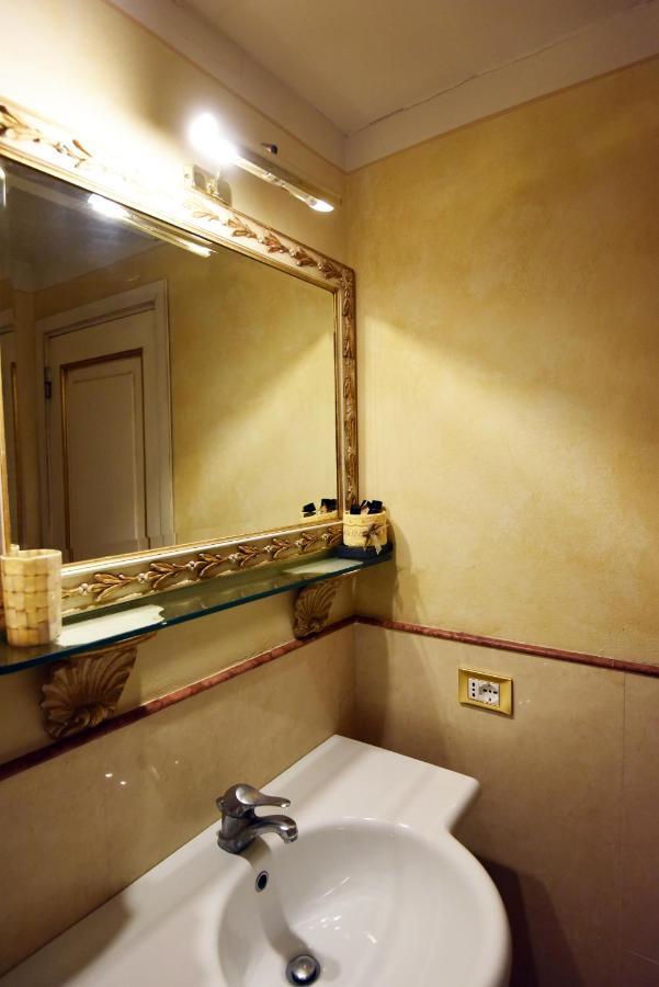 Italian Experience-Suite Medici Loft 8 Флоренція Екстер'єр фото